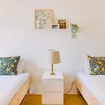 My Graca Flat With Balcony | Lisbon Apartment